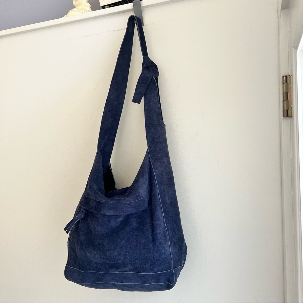 Free People Jessa Carryall Suede Leather Bag in Navy blue rare color! - Picture 4 of 16
